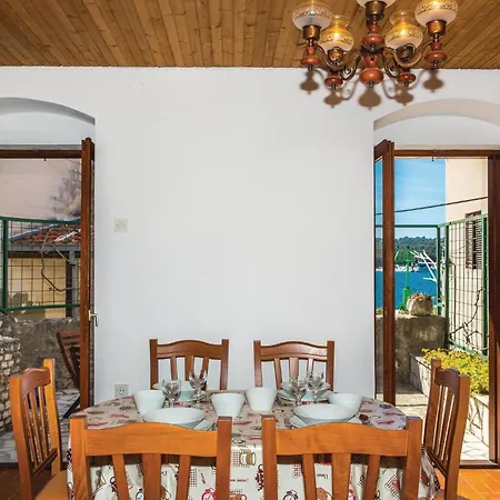 Three-bedroom In Feriehus Rogoznica (Sibenik-Knin)