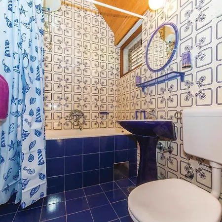 Feriehus Three-bedroom In Rogoznica (Sibenik-Knin)