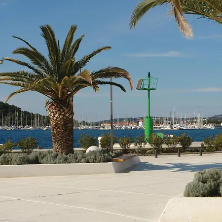 Three-bedroom In Feriehus Rogoznica (Sibenik-Knin)