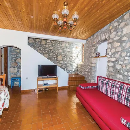 Feriehus Three-bedroom In Rogoznica (Sibenik-Knin)