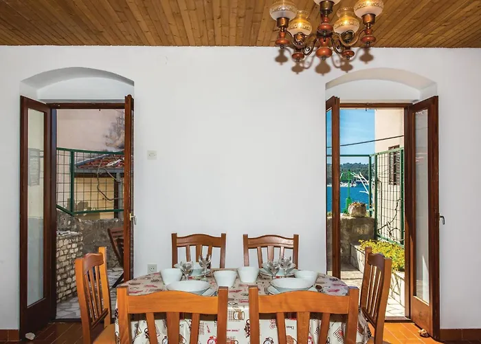 Three-bedroom In Сasa de vacaciones Rogoznica (Sibenik-Knin)