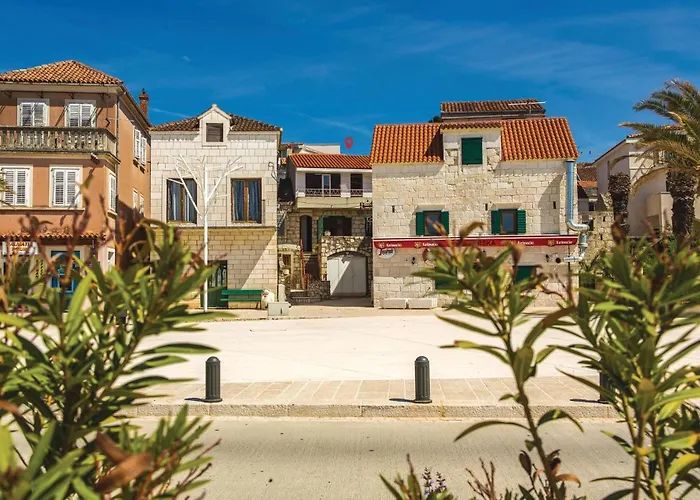 Сasa de vacaciones Three-bedroom In *